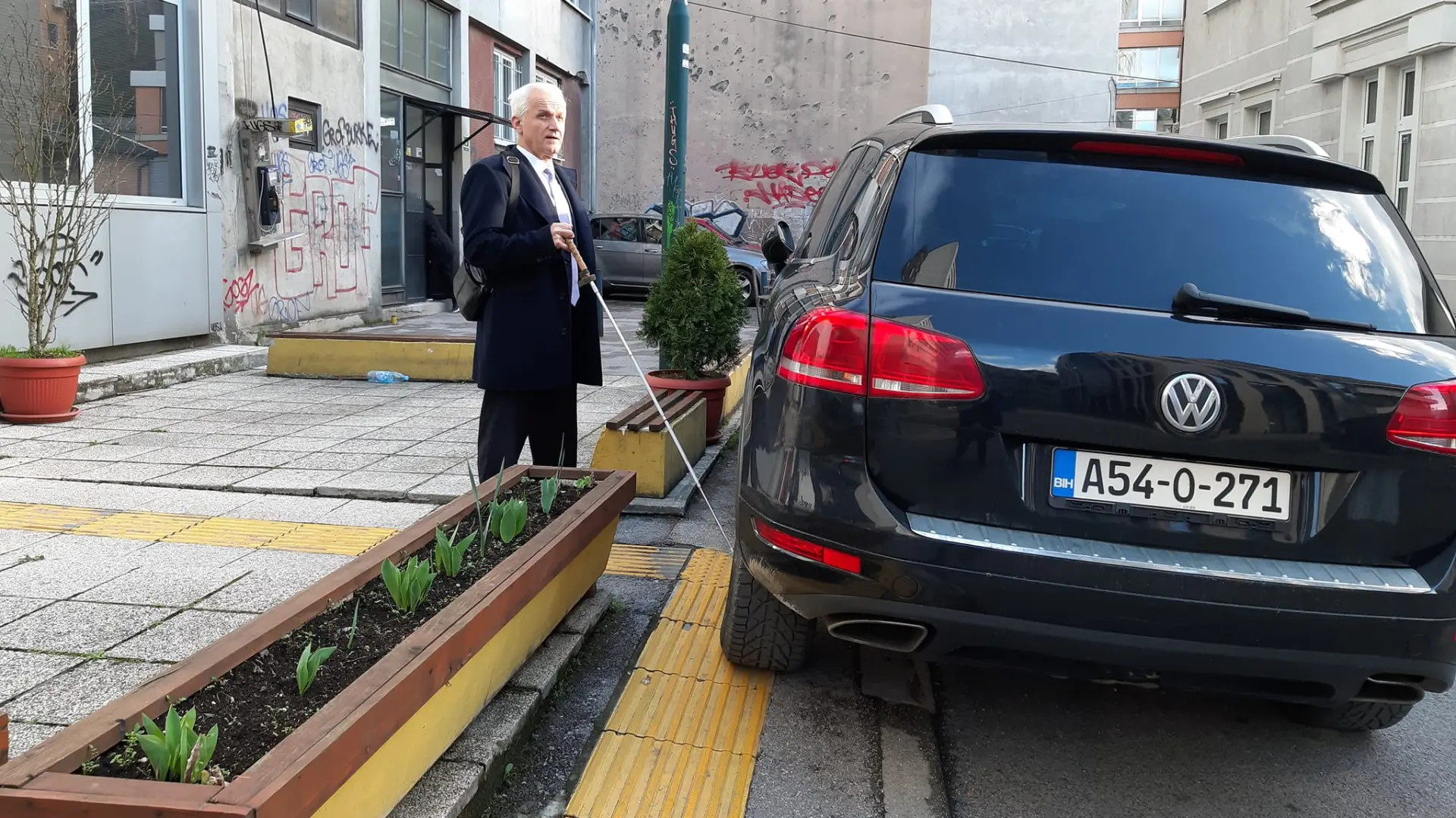 Udruženje Slijepih KS Apeluje Na Bahate I Neodgovorne Vozače: Kako Da ...